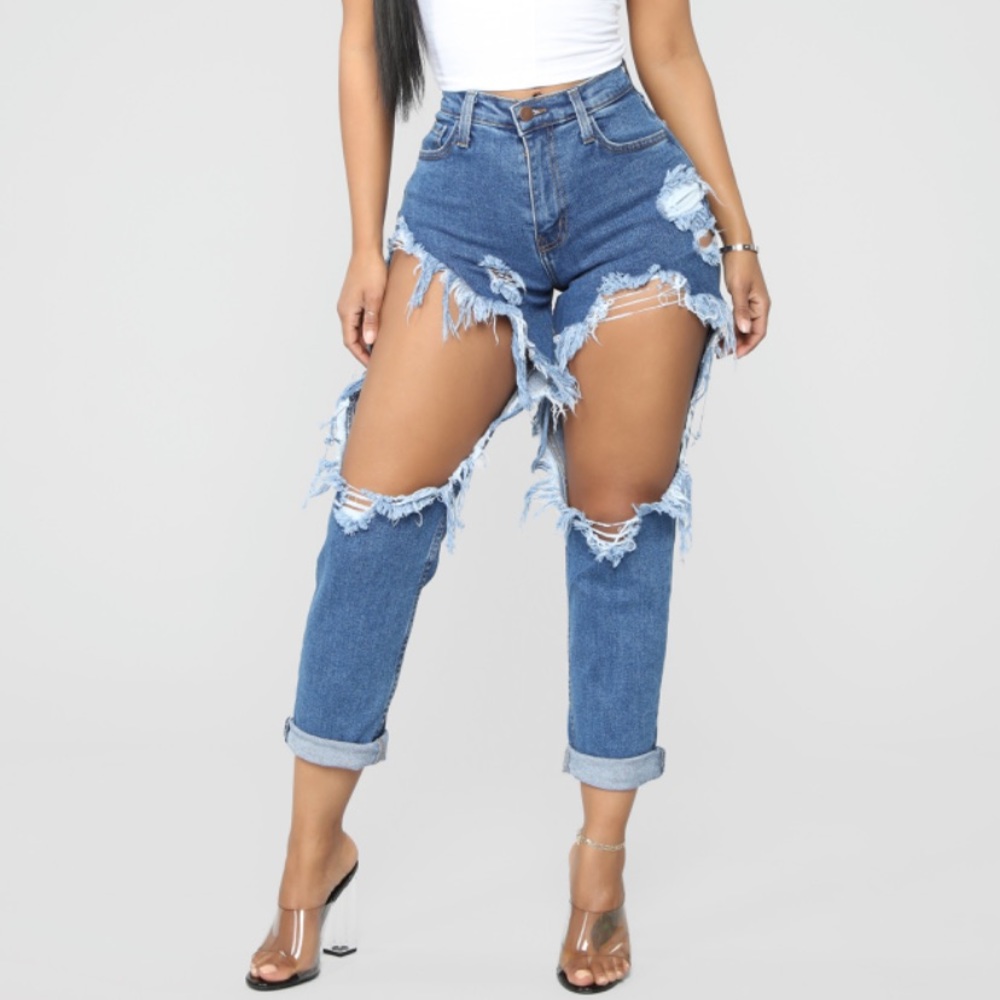 Top Of My Game Distressed Boyfriend Jeans - Medium